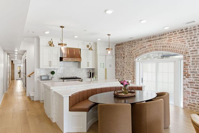 44 State Street A, Charleston, SC 29401