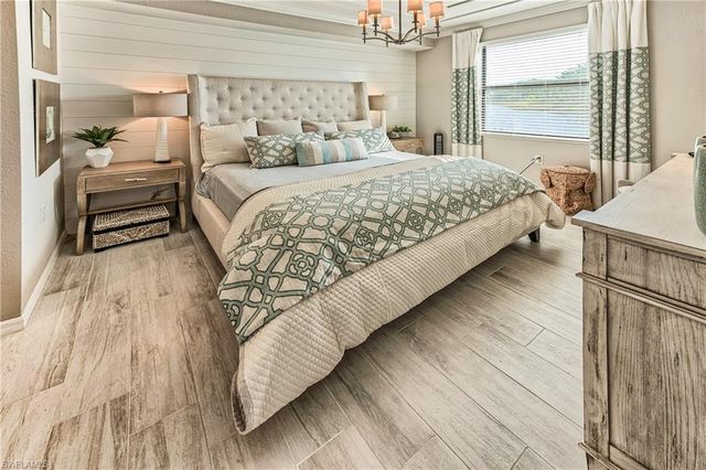 9572 Trevi CT 5015, Naples, FL 34113