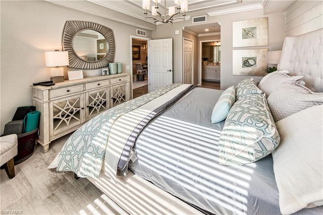 9572 Trevi CT 5015, Naples, FL 34113