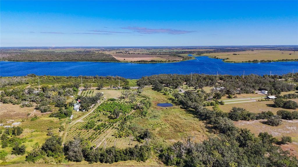 Image 19 of property listing at 21552 E STATE ROAD 64, Bradenton, FL 34212