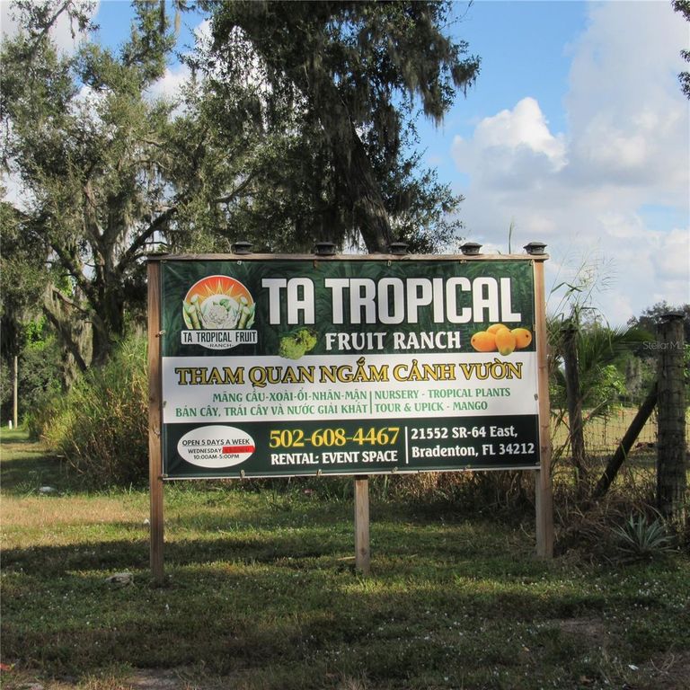 Image 3 of property listing at 21552 E STATE ROAD 64, Bradenton, FL 34212