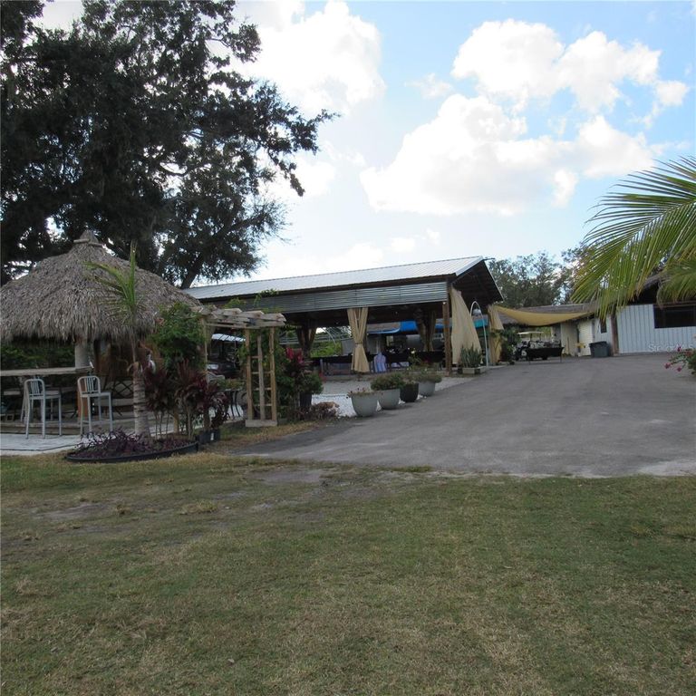 Image 24 of property listing at 21552 E STATE ROAD 64, Bradenton, FL 34212