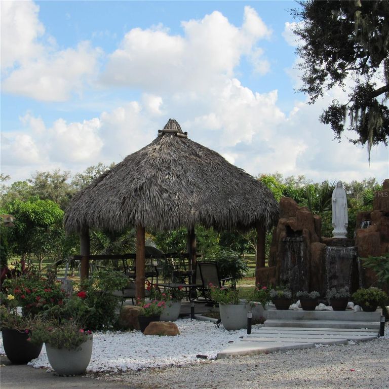 Image 25 of property listing at 21552 E STATE ROAD 64, Bradenton, FL 34212