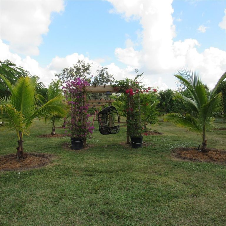 Image 27 of property listing at 21552 E STATE ROAD 64, Bradenton, FL 34212