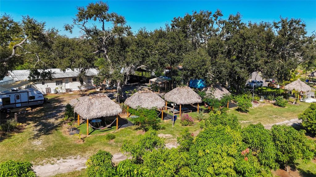 Image 37 of property listing at 21552 E STATE ROAD 64, Bradenton, FL 34212