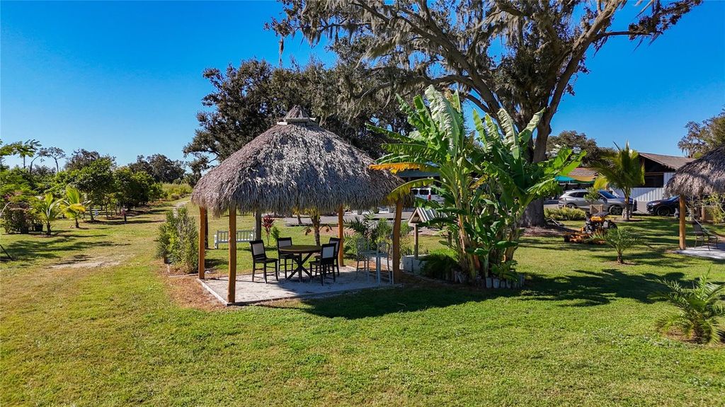 Image 43 of property listing at 21552 E STATE ROAD 64, Bradenton, FL 34212