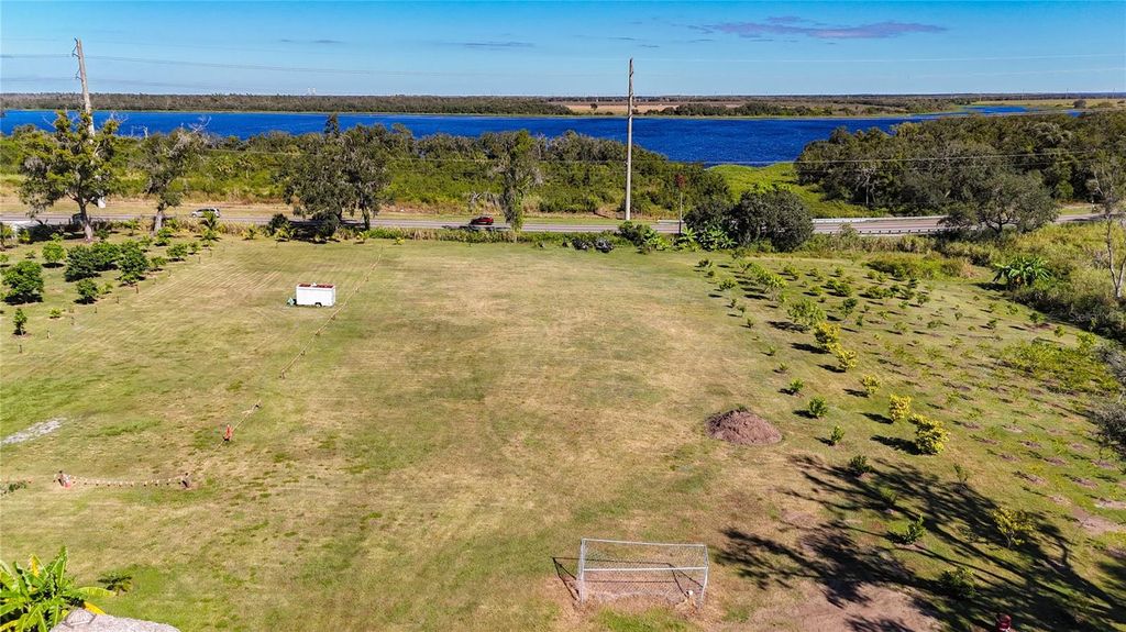 Image 47 of property listing at 21552 E STATE ROAD 64, Bradenton, FL 34212