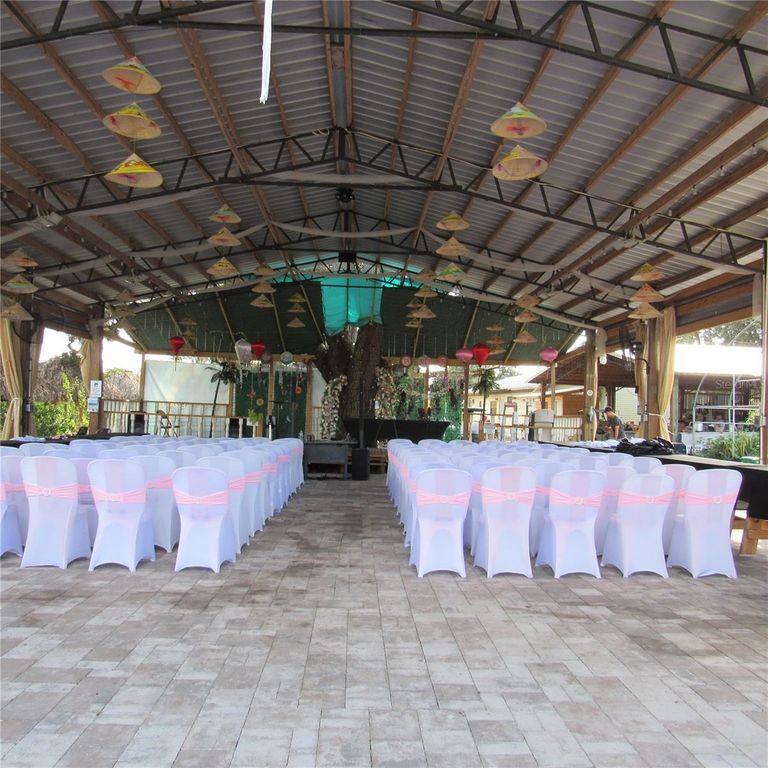 Image 7 of property listing at 21552 E STATE ROAD 64, Bradenton, FL 34212