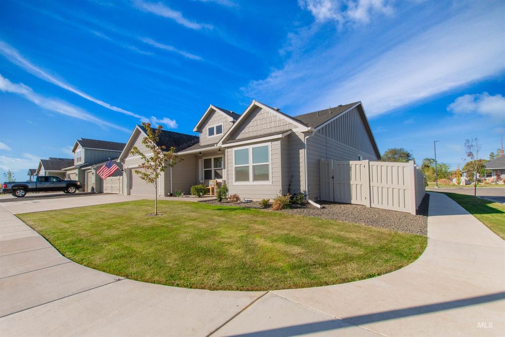4287 S Chia Avenue, Nampa, ID 83686 photo 2