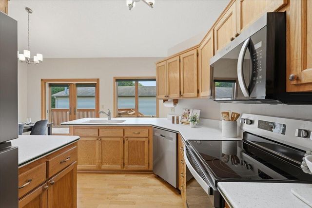 8006 Cooper Avenue, Inver Grove Heights, MN 55076
