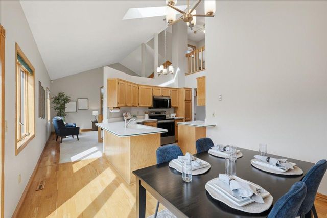 8006 Cooper Avenue, Inver Grove Heights, MN 55076
