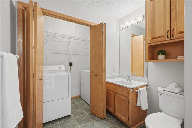 8006 Cooper Avenue, Inver Grove Heights, MN 55076