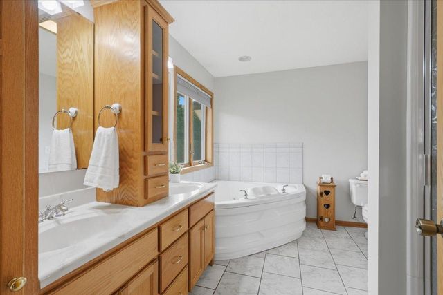 8006 Cooper Avenue, Inver Grove Heights, MN 55076