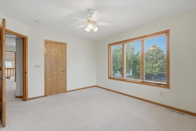 8006 Cooper Avenue, Inver Grove Heights, MN 55076