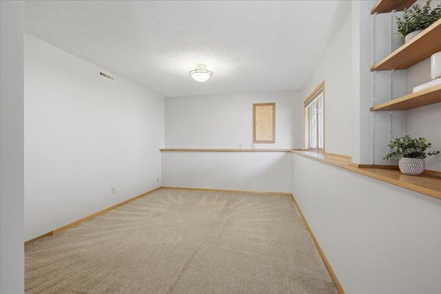 8006 Cooper Avenue, Inver Grove Heights, MN 55076