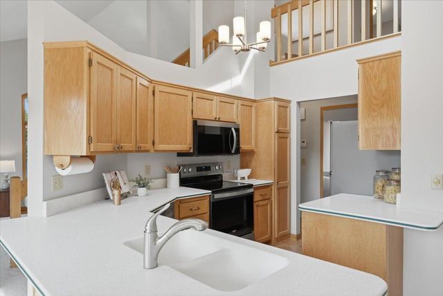 8006 Cooper Avenue, Inver Grove Heights, MN 55076