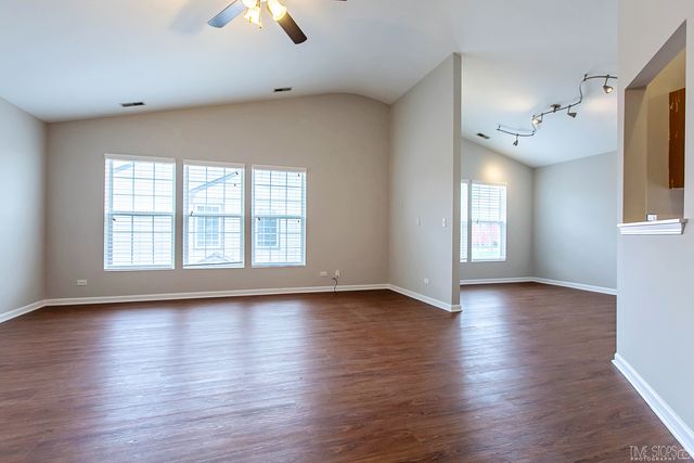 3321 Bromley Lane, Aurora, IL 60502