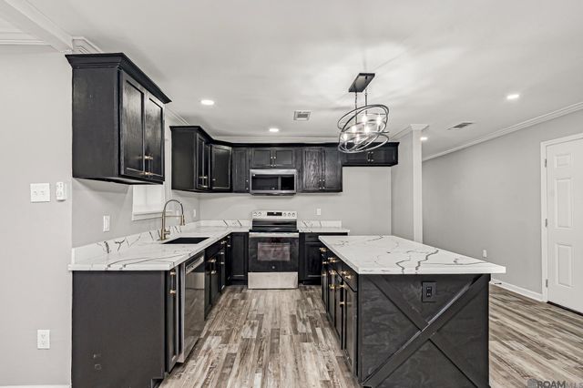 6214 Buckeye Dr, Baton Rouge, LA 70812