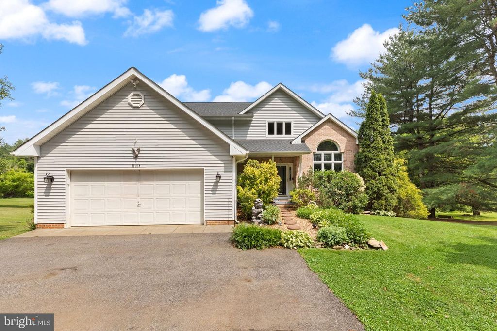 12215 MARC LN, Glen Arm, MD 21057