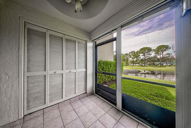 7650 Tahiti Lane 105, Lake Worth, FL 33467