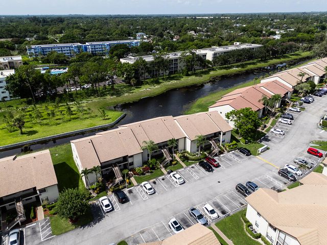 7650 Tahiti Lane 105, Lake Worth, FL 33467