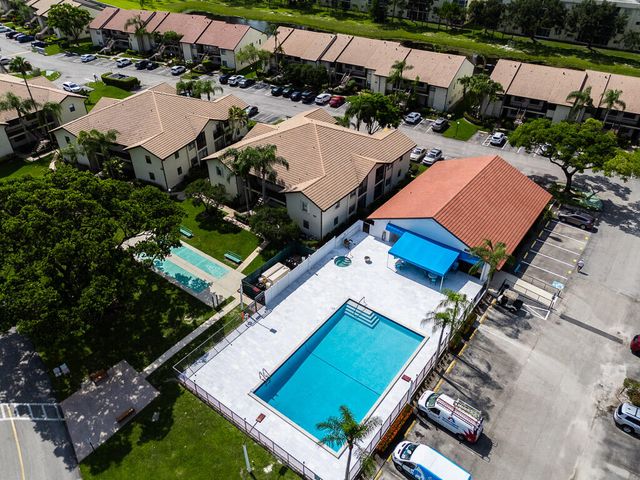 7650 Tahiti Lane 105, Lake Worth, FL 33467