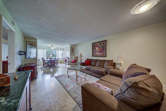 7650 Tahiti Lane 105, Lake Worth, FL 33467