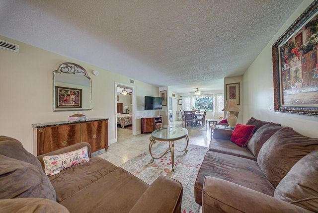 7650 Tahiti Lane 105, Lake Worth, FL 33467