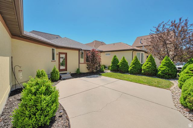 11578 S HARVEST RAIN AVE, South Jordan, UT 84009