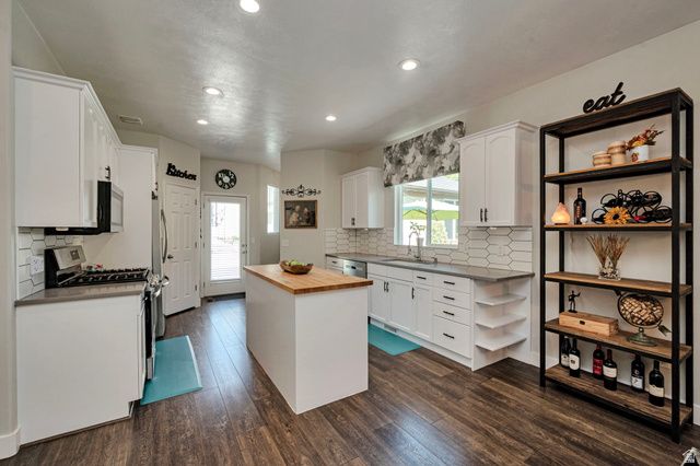 11578 S HARVEST RAIN AVE, South Jordan, UT 84009