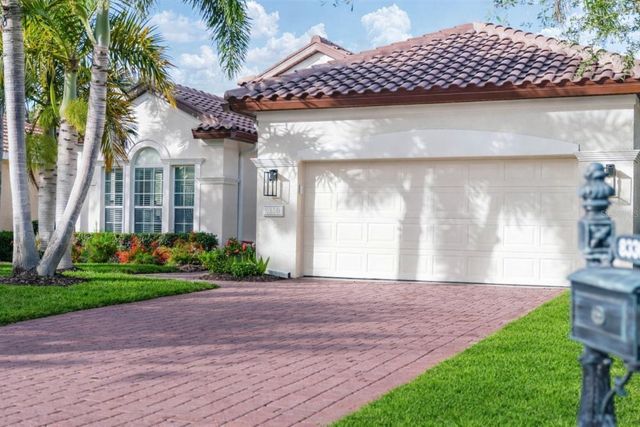 8330 ABINGDON COURT, University Park, FL 34201