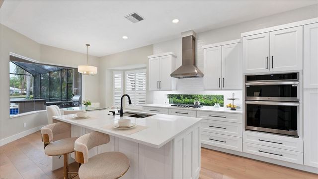 8330 ABINGDON COURT, University Park, FL 34201