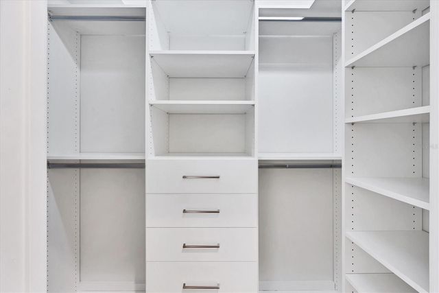 8330 ABINGDON COURT, University Park, FL 34201