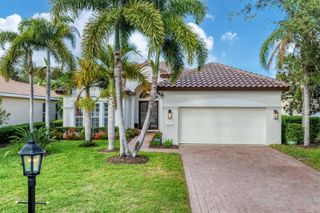 8330 ABINGDON COURT, University Park, FL 34201