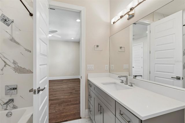 2442 W MISSISSIPPI AVENUE 14, Tampa, FL 33629