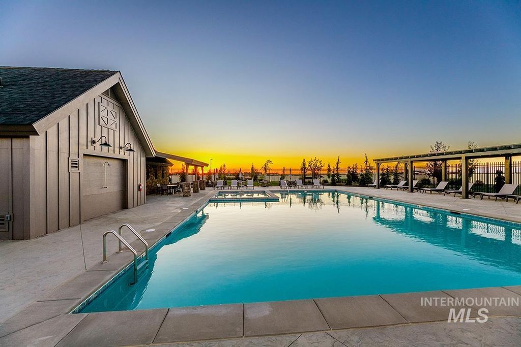 3535 E Englehart Drive, Meridian, ID 83642 photo 2