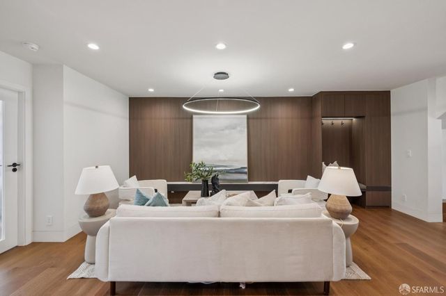 722 17th Avenue, San Francisco, CA 94121