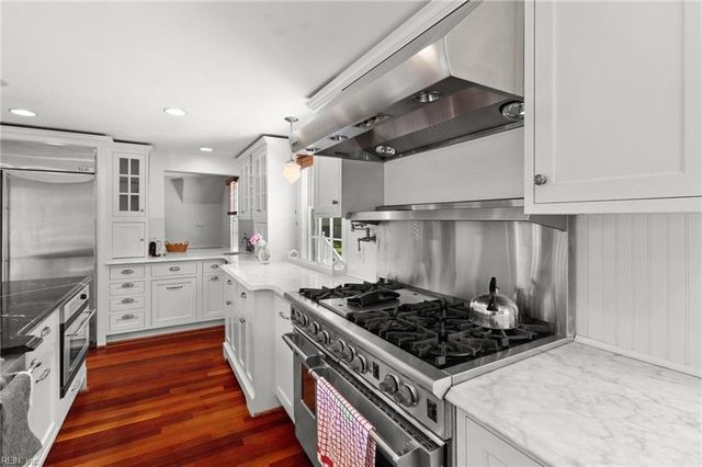 5523 White Hall RD, Gloucester, VA 23061