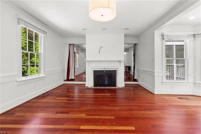 5523 White Hall RD, Gloucester, VA 23061