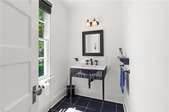 5523 White Hall RD, Gloucester, VA 23061