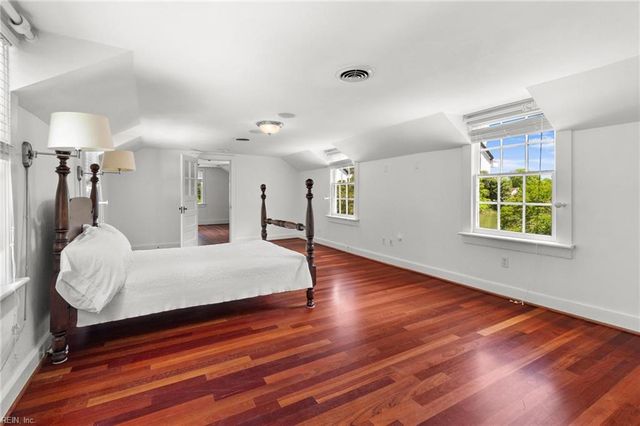 5523 White Hall RD, Gloucester, VA 23061