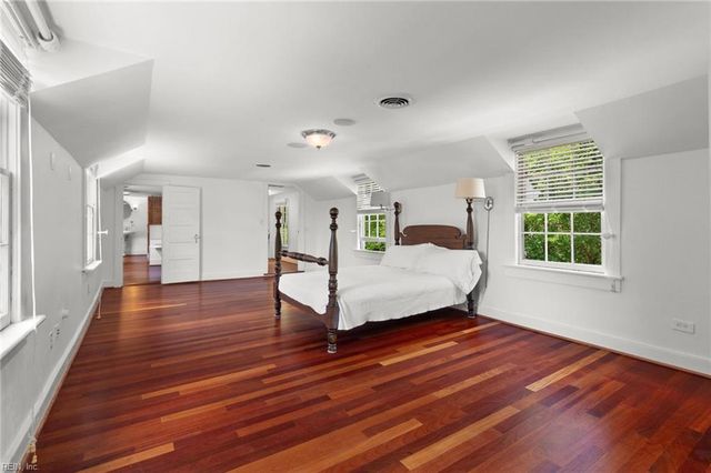 5523 White Hall RD, Gloucester, VA 23061