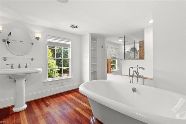 5523 White Hall RD, Gloucester, VA 23061