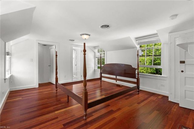 5523 White Hall RD, Gloucester, VA 23061