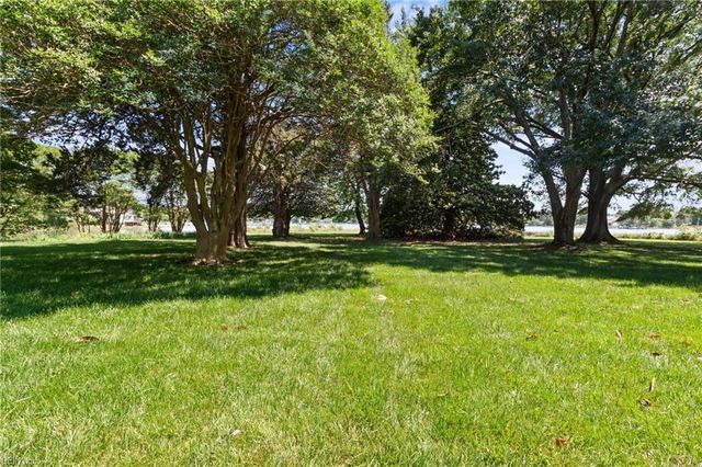 5523 White Hall RD, Gloucester, VA 23061