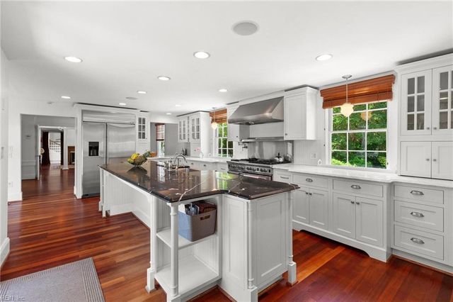 5523 White Hall RD, Gloucester, VA 23061