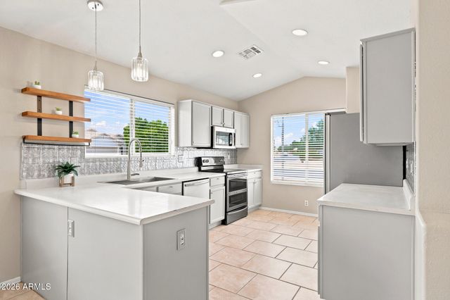 9917 N 93RD Drive, Peoria, AZ 85345