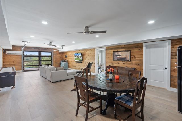 1289 Lakeshore DR, Spicewood, TX 78669