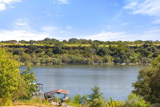 1289 Lakeshore DR, Spicewood, TX 78669
