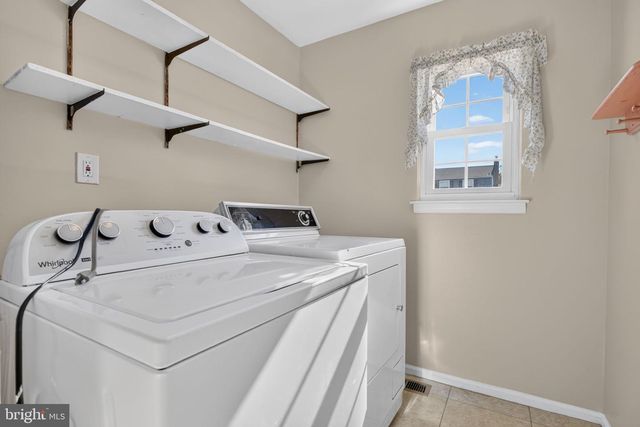 22 MIDWOOD RD, Marlton, NJ 08053